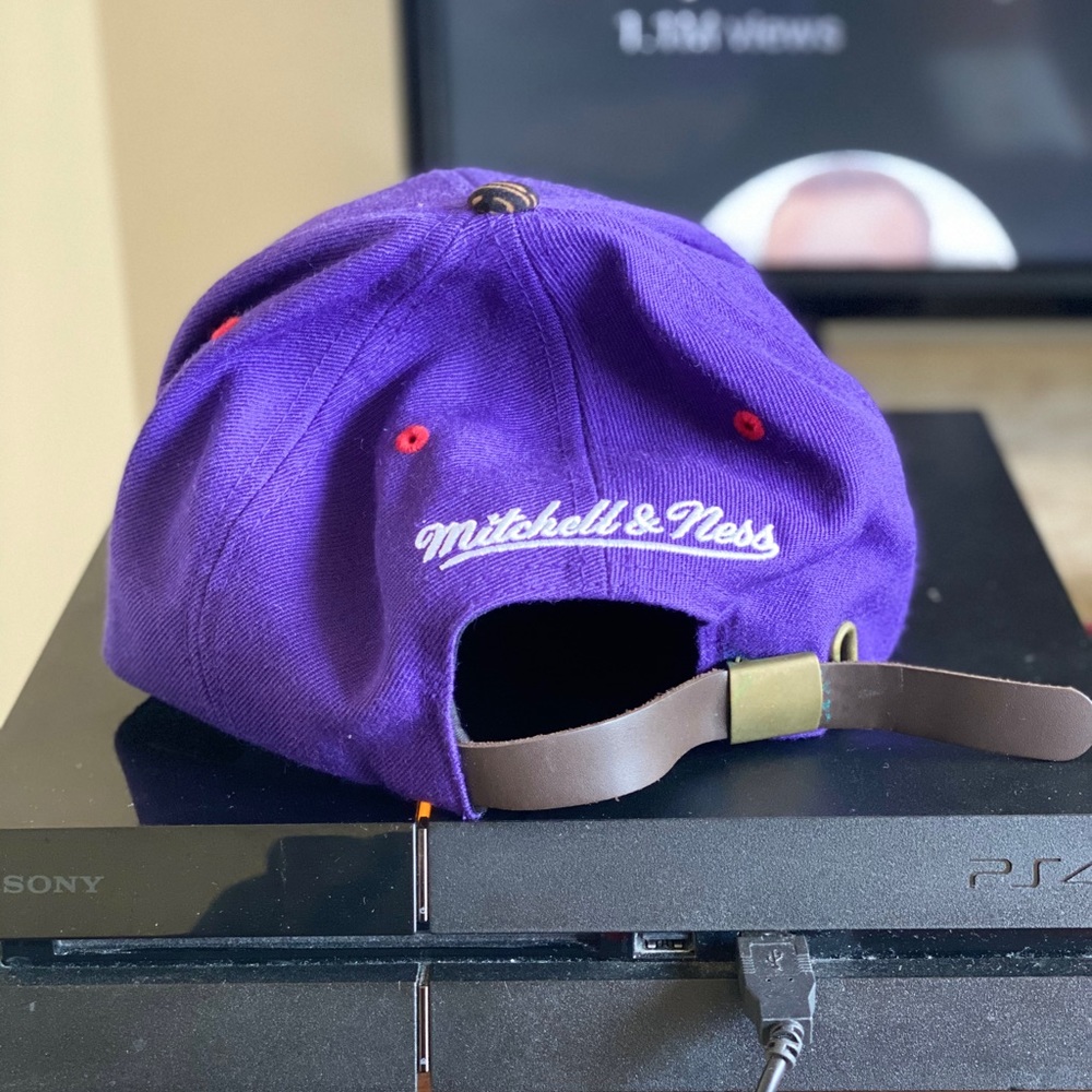 Strapback - Picture 3 of 4